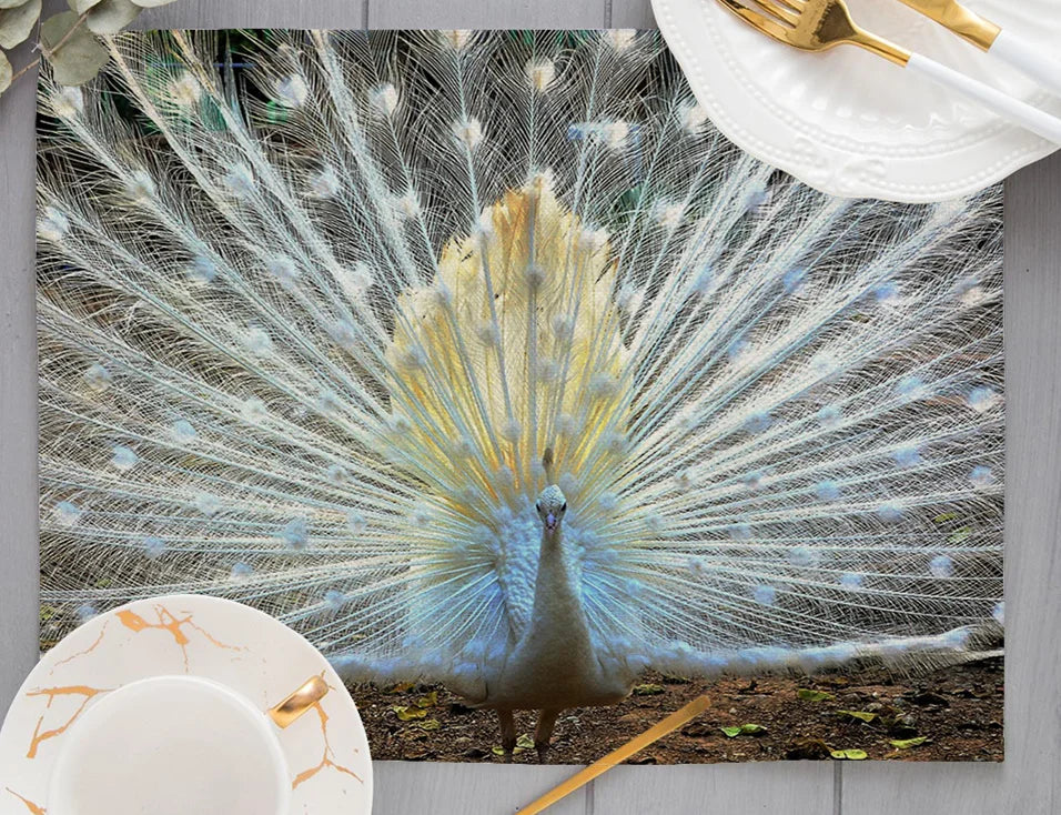 Europe Retro Mysterious Oil Painting Style White Green Couple Peacock Print Dining Mat Peacock Feather Linen Placemat Cup Pads